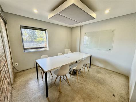Serviced office space to rent in G31 .